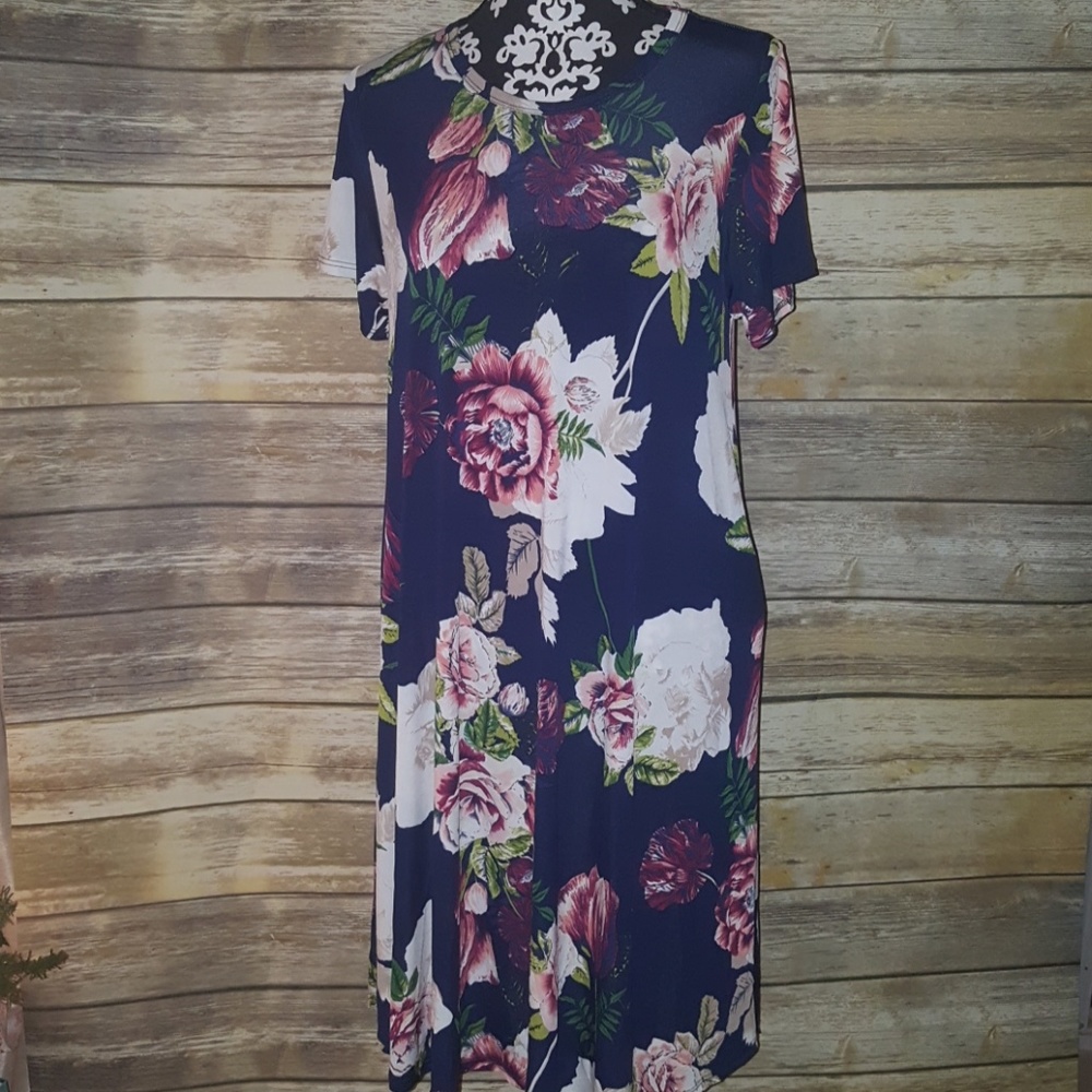 NEW 4 2Pops floral dress size large